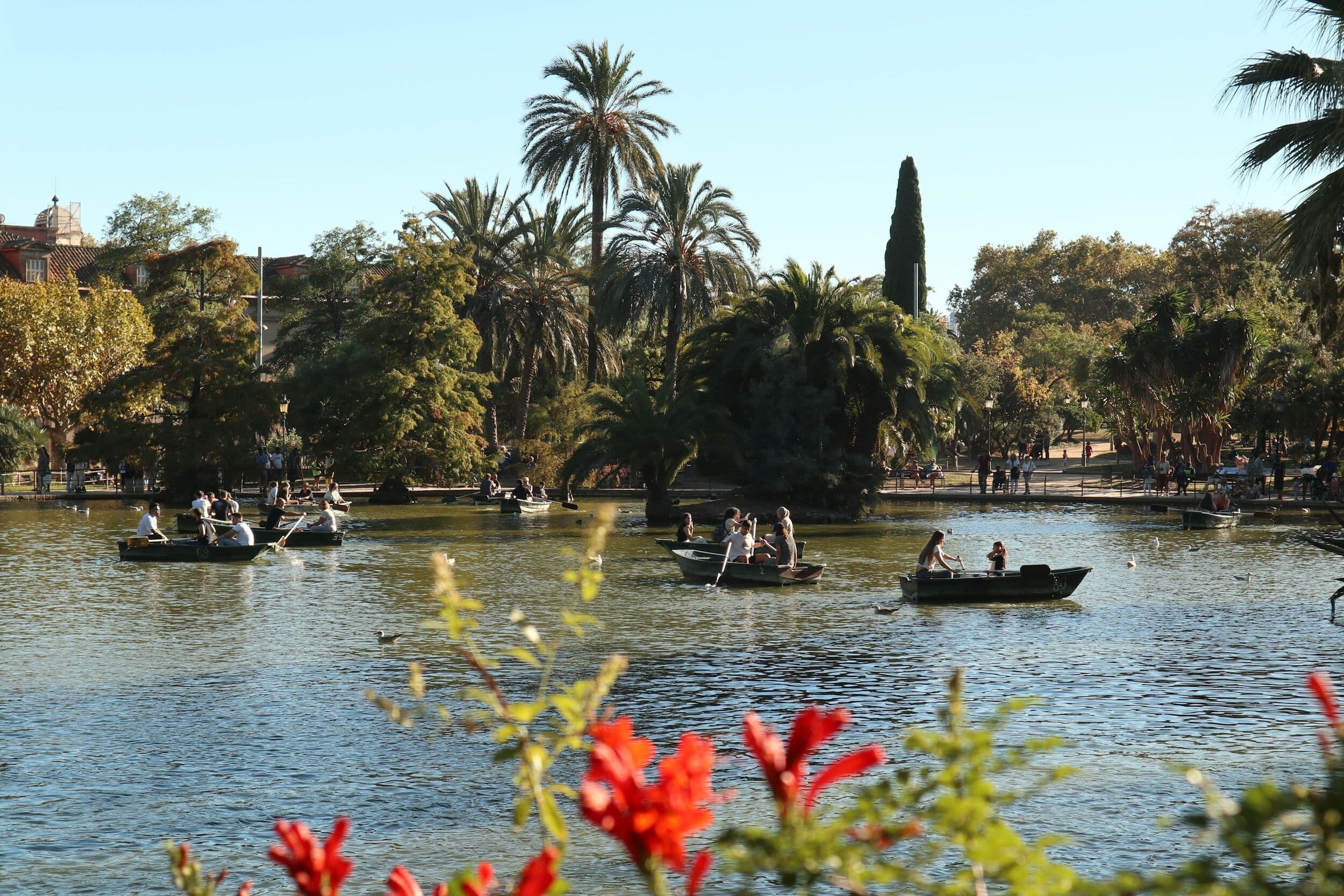 Barques a l’estany del Parc de la Ciutadella